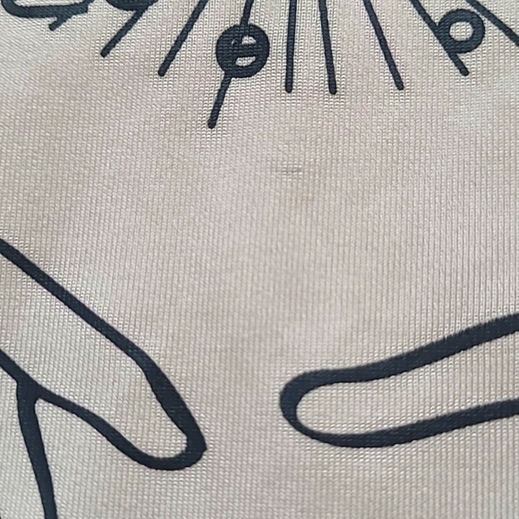 MEYSI KIM Hand & Letter Graphic Long Sleeve and Stretch Colorblock Crop Tee - Picture 14 of 14